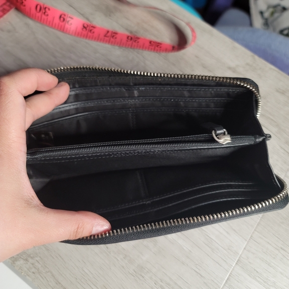 Coach Poppy Patent Wallet - Picture 5 of 10